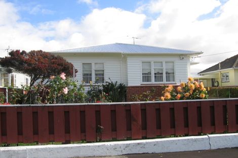 Photo of property in 20 Glamis Avenue, Strathmore Park, Wellington, 6022