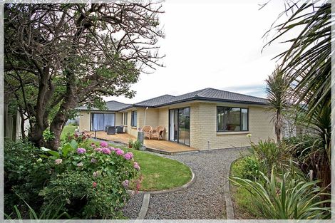 Photo of property in 14 Adrian Grove, Waikanae Beach, Waikanae, 5036