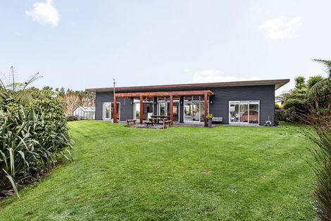 Photo of property in 225 Awai Road, Tarurutangi, New Plymouth, 4372
