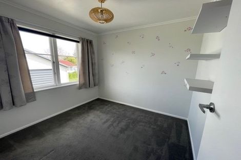 Photo of property in 60 St Leonards Road, Kelston, Auckland, 0602