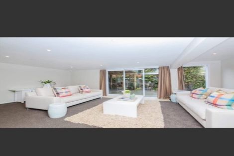 Photo of property in 2/19 Lake Road, Northcote, Auckland, 0627