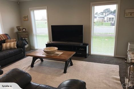 Photo of property in 29 Feist Street, Carterton, 5713