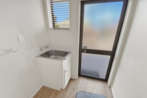 Photo of property in 1/58a Daniels Road, Redwood, Christchurch, 8051