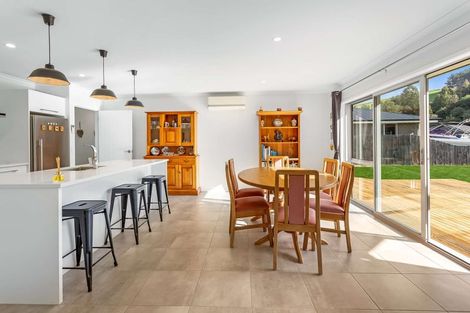 Photo of property in 17 Alf Simpson Drive, Whitianga, 3510