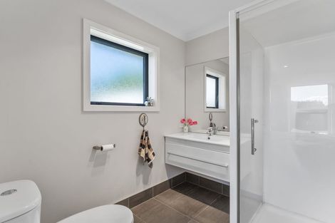 Photo of property in 8 Brompton Close, Richmond Heights, Taupo, 3330