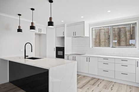 Photo of property in 2 Valley Heights Lane, Pukekohe, 2120