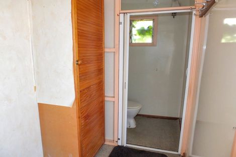 Photo of property in 7 Beach Street, Tangimoana, 4822