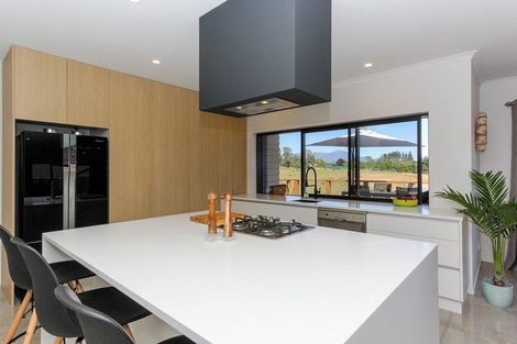 Photo of property in 5a Tupuhi Place, Highlands Park, New Plymouth, 4312