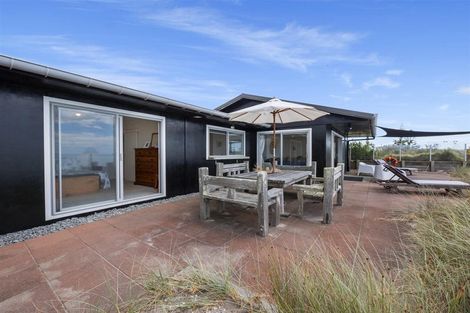 Photo of property in 175 Pukehina Parade, Pukehina, 3189