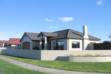 Photo of property in 7 Greenough Place, Rototuna, Hamilton, 3210