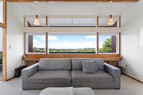 Photo of property in 31 Mcdowell Crescent, Hillcrest, Auckland, 0627