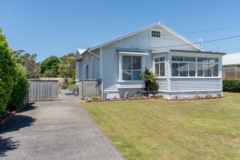 Photo of property in 9 Garrison Street, Carterton, 5713