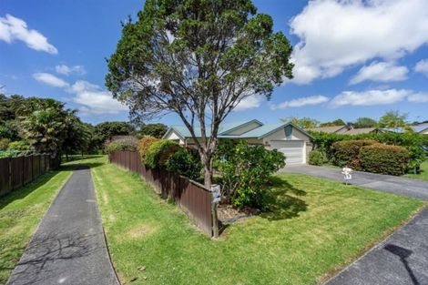 Photo of property in 7 Cinnabar Place, Westgate, Auckland, 0614