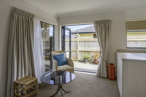 Photo of property in 8 Ian Peter Way, Otaki, 5512