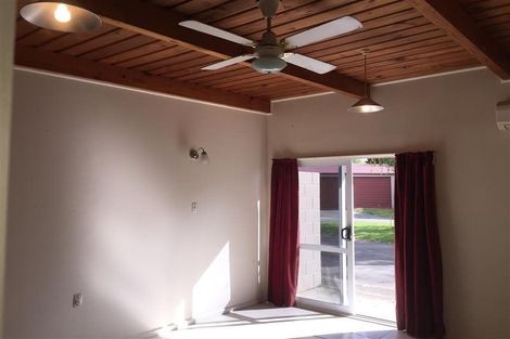Photo of property in Acacia Flats, 1/205 Waikawa Road, Waikawa, Picton, 7220