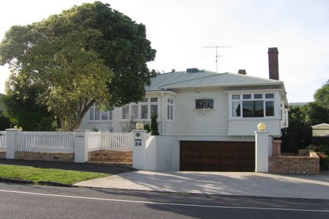 Photo of property in 24 Argyle Street, Herne Bay, Auckland, 1011