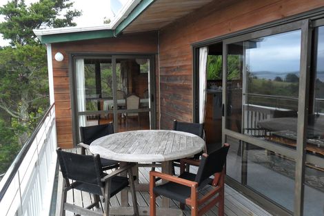 Photo of property in 103 Leigh Road, Leigh, 0985