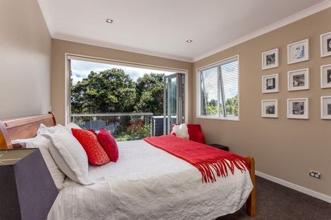 Photo of property in 111 Wirihana Road, Titirangi, Auckland, 0604