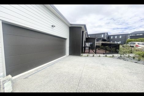 Photo of property in 15 Arawaru Avenue, Wainui, Silverdale, 0992