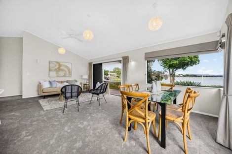 Photo of property in 32b Kiwi Esplanade, Mangere Bridge, Auckland, 2022