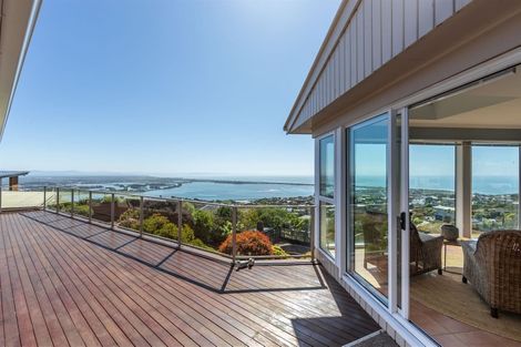 Photo of property in 7 Belleview Terrace, Mount Pleasant, Christchurch, 8081
