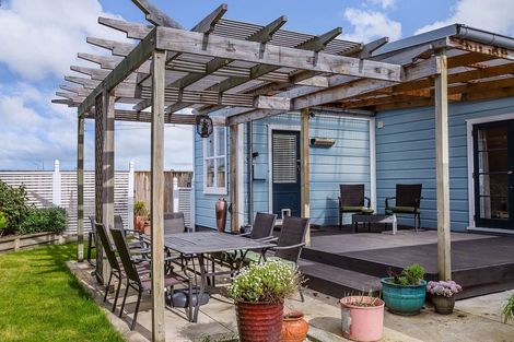 Photo of property in 32a Esther Street, Martinborough, 5711