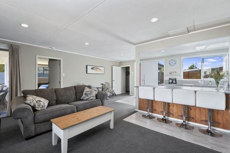 Photo of property in 16 Marshall Avenue, Richmond Heights, Taupo, 3330