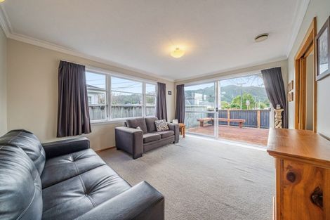 Photo of property in 13 Oxford Crescent, Ebdentown, Upper Hutt, 5018