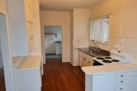 Photo of property in 3 Links Road, New Lynn, Auckland, 0600