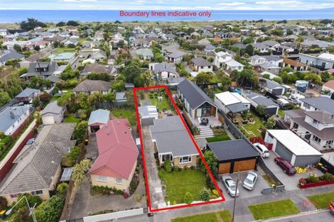 Photo of property in 369 Estuary Road, South New Brighton, Christchurch, 8062