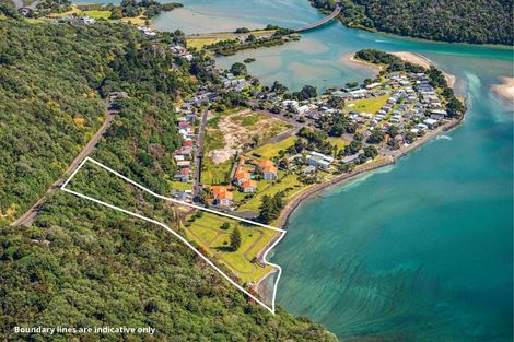 Photo of property in 37 Waiwera Place, Waiwera, Orewa, 0994
