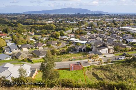Photo of property in 97 Kakariki Grove, Waikanae, 5036