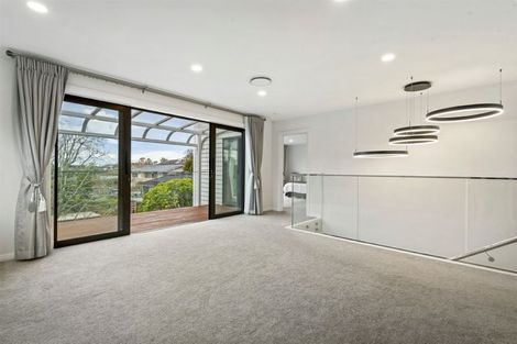 Photo of property in 10a Aberdeen Road, Campbells Bay, Auckland, 0620
