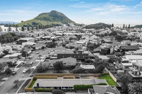 Photo of property in 19b Pitau Road, Mount Maunganui, 3116