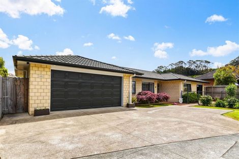 Photo of property in 68 South Kensington Way, Henderson, Auckland, 0612