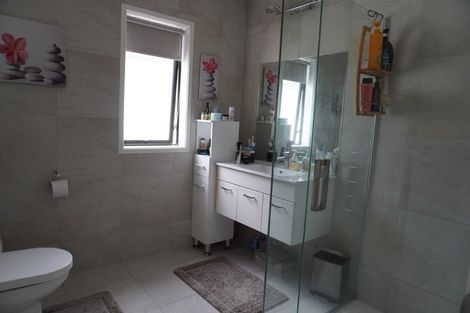 Photo of property in 20 Eastwood Rise, Browns Bay, Auckland, 0630