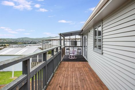 Photo of property in 18 Waiho Terrace, Elsdon, Porirua, 5022
