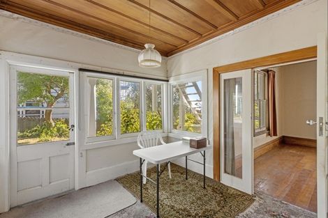 Photo of property in 9 Hukarere Road, Bluff Hill, Napier, 4110