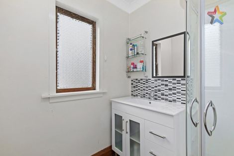 Photo of property in 457 Stokes Valley Road, Stokes Valley, Lower Hutt, 5019