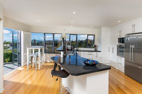 Photo of property in 2/35 Channel View Road, Campbells Bay, Auckland, 0630