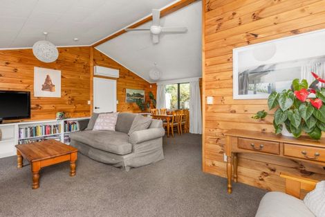 Photo of property in 8a Nimon Street, Havelock North, 4130