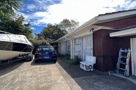 Photo of property in 19 Cascades Road, Pakuranga Heights, Auckland, 2010