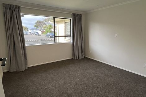 Photo of property in 1a Beresford Street, Takaro, Palmerston North, 4410