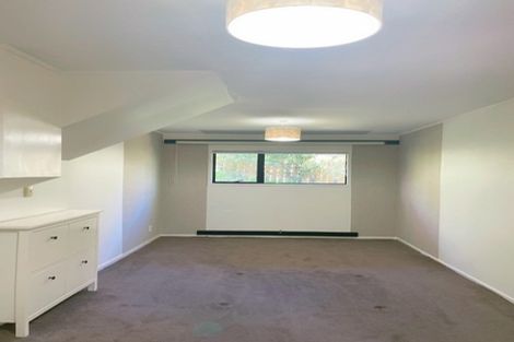 Photo of property in 2/881 East Coast Road, Northcross, Auckland, 0632