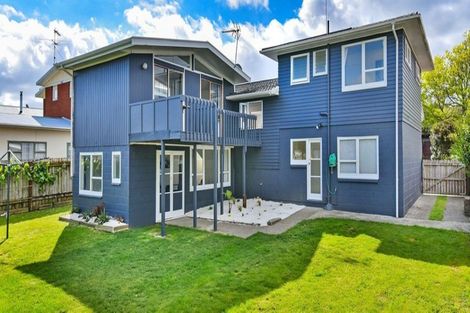 Photo of property in 10 Sunnypark Avenue, Rosehill, Papakura, 2113