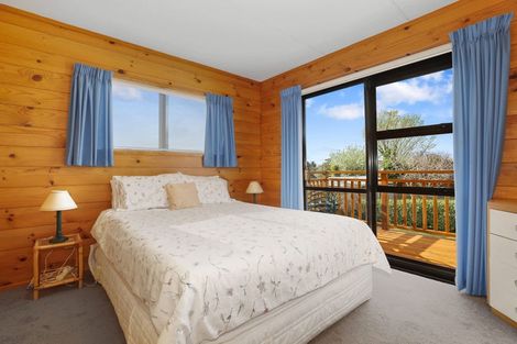 Photo of property in 19 Wharewaka Road, Wharewaka, Taupo, 3330