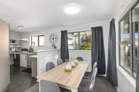 Photo of property in 31 Riddlers Crescent, Petone, Lower Hutt, 5012