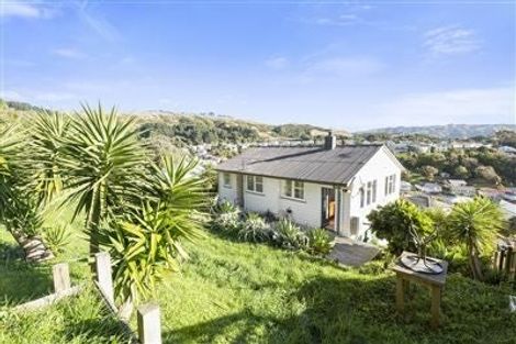 Photo of property in 27 Durham Street, Cannons Creek, Porirua, 5024