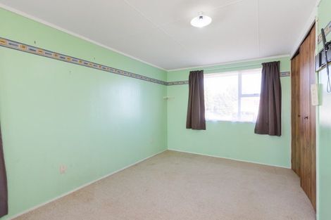 Photo of property in 72 Strathmore Avenue, Levin, 5510