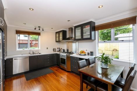 Photo of property in 10 Heaphy Street, Westown, New Plymouth, 4310